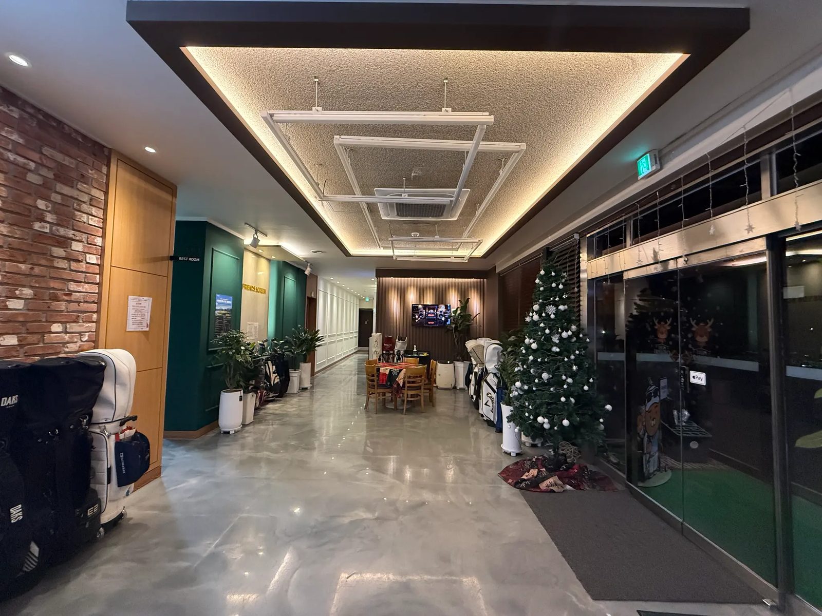 복도 및 라운지